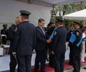 El Presidente Juan Orlando Hernández prometió un plan de bienestar social para la Policía Nacional. Foto: | Foto: cortesía.