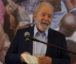 La Corte Suprema en pleno de Brasil confirmó un fallo el 15 de abril de 2021 que anulaba las condenas por corrupción del ex presidente Luiz Inácio Lula da Silva, lo que le abrió el camino para postularse para un nuevo mandato presidencial el próximo año. Foto: Agencia AFP.