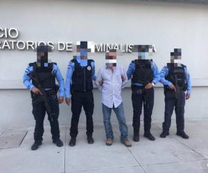 El sospechoso fue presentado a la Fiscalía de turno del Ministerio Público para el debido proceso legal.