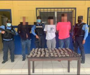 La banda de presuntos traficantes de droga fue detenida en San Pedro Sula, norte de Honduras.