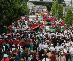 Así se vive la marcha de los trabajadores este 1 de mayo en Tegucigalpa.