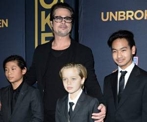 Brad Pitt tuvo tres hijos con angelina Jolie y adoptó tres con ella. Foto: AFP