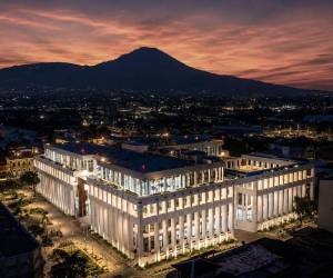 El presidente de El Salvador, Nayib Bukele, inauguró un hospital en El Salvador que está dando de qué hablar por su infraestructura. ¿Cuánto se invirtió? ¿Dónde queda y qué servicios brindará?