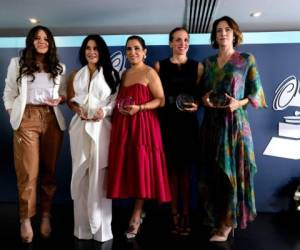 Las galardonadas con el premio Leading Ladies of Entertainment de la Academia Latina de la Grabación posan en la Ciudad de México el jueves 20 de junio de 2019.