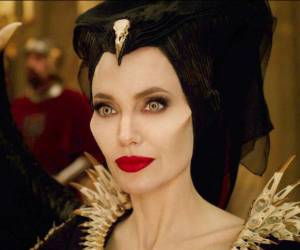 Esta imagen distribuida por Disney muestra a Angelina Jolie como Maleficent en una escena de 'Maleficent: Mistress of Evil'. Foto: AP.