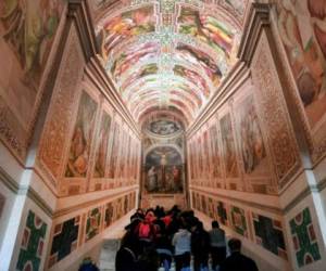 La Escalera Santa se ha cubierto con madera durante 300 años. Foto: AFP