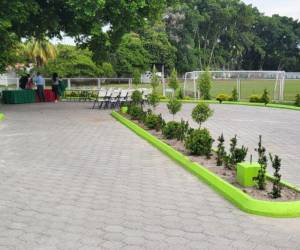 La dirigencia organizó un convivio con medios de comunicación, donde se presentó el proyecto en su primera etapa en la que se mostró la finalización del adoquinado.