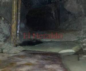 Los jóvenes infractores detenidos ya habían cavado unos 31 metros de túnel. (Foto: El Heraldo Honduras)