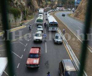 Así se comienza a ver el éxodo de los capitalinos hacia la zona norte de Honduras previo a Semana Santa (Fotos: Mario Urrutia / EL HERALDO Honduras)