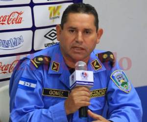 El Comisionado Osmín Gómez estuvo presente en la conferencia de prensa. Foto Grupo OPSA