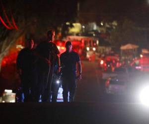 La gente abandona el Festival de Ajo Gilroy luego de un tiroteo mortal en Gilroy, California. Foto: AP.