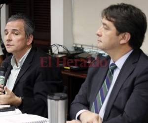 Eduardo Almeida y Gabriel Castillo, representante y jefe de Operaciones del BID en Honduras.