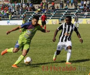 Acciones del primer tiempo del partido entre Real de Minas y Honduras Progreso. Foto: Alejandro Amador / EL HERALDO