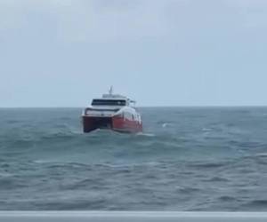 Las precipitaciones continúan en el departamento insular y el oleaje sigue en aumento; por ello, las autoridades decidieron cancelar todas las salidas programadas para las próximas horas.