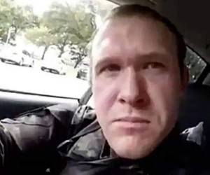 El australiano acusado de asesinato por el baño de sangre en dos mezquitas de Nueva Zelanda planea representarse a sí mismo durante el juicio y parece 'congruente', dijo este lunes su abogado designado por la corte.