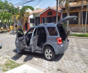 Tres personas muertas fue el saldo de una nueva masacre que se perpetró la tarde de este miércoles en la colonia Jardines del Valle de la ciudad de San Pedro Sula, en la zona norte de Honduras. Fotos: Cortesía.