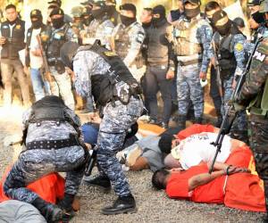 El asesinato de ocho agentes de la Policía Nacional Civil de Guatemala a manos de presuntos pandilleros, y los amotinamientos en tres cárceles, han reabierto la pugna entre el Gobierno que preside Bernardo Arévalo de León y los cabecillas de dichas estructuras criminales.