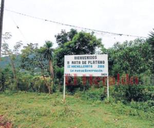 Bienvenidos a Mata de Plátano dice este letrero ubicado al nororiente de Francisco Morazán. Foto EL HERALDO