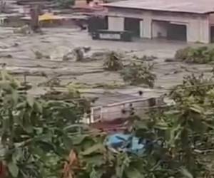 Según la formación opositora, se desbordó un río y ha habido afectaciones en dos escuelas e inundaciones, por lo que se solidarizó con las familias afectadas.
