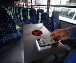 Esta semana comenzaron a circular en la capital dos buses con cámaras, GPS y botón en la capital de Honduras como parte de un proyecto piloto.