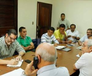 Hoy habrá otra reunión cumbre en la Liga y el gremio arbitral.