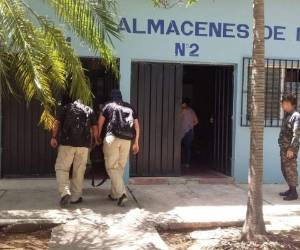 Miembros de la ATIC realizaron el secuestro de documentos.