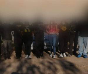 De acuerdo con las investigaciones, los cinco imputados son miembros de la Mara 18, y desde hace varias semanas venían intimidando a los pobladores exigiéndoles el pago de la extorsión, por lo que tuvieron que trasladarse desde Tegucigalpa a la ciudad colonial para hacer la entrega. Foto: Ministerio Público