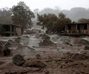 El área aún no cuenta con un canal definido por donde desciendan las avalanchas. Foto: Agencia AFP