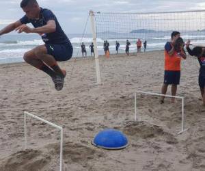 Motagua se está entrenando en Tela para enfrentar sus compromisos de la temporada 2018-2019. Foto: @motaguacom
