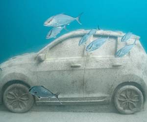 Cuando la artista argentina Ximena Caminos tuvo permiso para crear un arrecife artificial en Miami Beach no tardó en pensar en el automóvil como un símbolo de transformación.