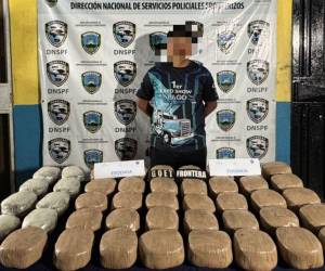 El sujeto trasladaba la sustancia ilegal en una rastra y fue interceptado en Corinto Bonito Oriental.