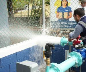 El alcalde capitalino confirmó apoyo internacional para modernizar la red de agua y enfrentar la emergencia mediante pozos y cisternas.