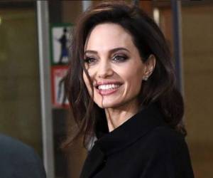 Según medios internacionales la noticia tiene muy molesta a Jolie, pues este puede ser un atraso que le cueste mucho dinero.