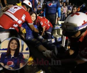 Margarita Lara captada en el momento en el que era llevada de emergencia. (Fotos: David Romero / EL HERALDO)