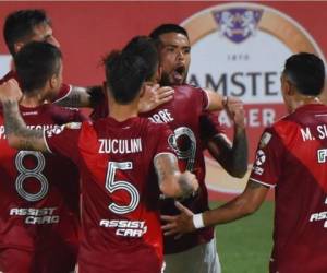 El defensor chileno Paulo Díaz, el volante uruguayo Nicolás de la Cruz y el atacante colombiano Rafael Santos Borré son los tres integrantes del plantel titular que se perderán el encuentro. Foto: AP