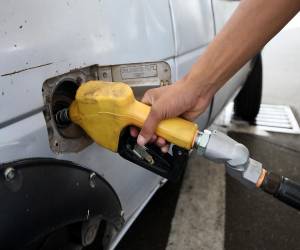 Más de dos lempiras han subido los carburantes en específico para la semana comprendida entre el 16 y 22 de febrero.