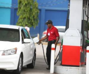 Este lunes entran en vigencia los nuevos precios de los combustibles en Honduras.