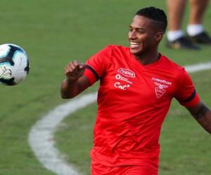 El 'Toño, que debutó como profesional en 2003 con El Nacional de Quito y en 2005 saltó al Villarreal de España. (AP)