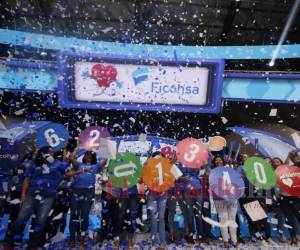 Ficohsa entregó la cantidad de 6,201,340 lempiras a la Teletón. Foto: Johny Magallanes/EL HERALDO.