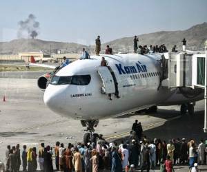 La caída de Kabul marca el último capítulo de la guerra más larga de Estados Unidos, la cual comenzó después de los atentados del 11 de septiembre. FOTO: AFP