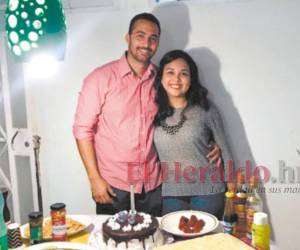Miles de hondureños se quedaron en el extranjero tras casarse, otros vinieron al país con su pareja.