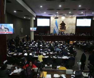 Los diputados del Congreso Nacional fueron convocados a sesión legislativa nuevamente hoy a las 3:00 de la tarde.