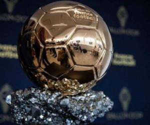 El Balón de Oro, el prestigioso galardón atribuido por la revista France Football al mejor y a la mejor futbolista.