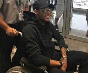 Neymar sufrió una lesión del quinto metatarso (un pequeño hueso) del pie derecho el pasado domingo, durante el partido en el cual el PSG se impuso por 3-0 al Olympique de Marsella. Foto: AFP