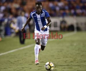 Maynor Figueroa y Alberth Elis son las dos modificaciones de JL Pinto en el equipo titular. (Fotos: Agencias/AFP)