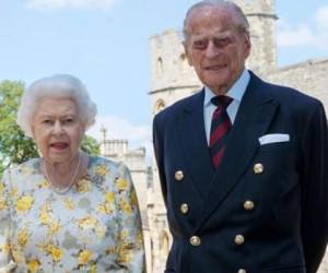 Por el cumpleaños del duque de Edimburgo se publicó esta nueva foto de la pareja real. Foto: Instagram/The Royal Family.