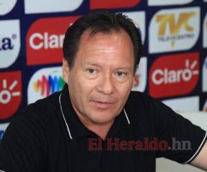 Pedro Rebollar mencionó que Armando Castro tuvo méritos en el partido. | Foto: Ronal Aceituno.