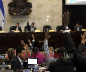 Aunque se anunció que se pasaría lista de asistencia para verificar la presencia de los parlamentarios, esto no ocurrió así al inicio de la sesión ordinaria del martes.