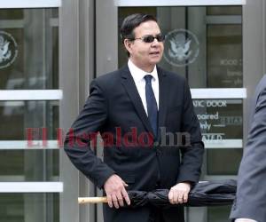 El expresidente de Honduras, Rafael Leonardo Callejas, cuando salía de la corte en Estados Unidos.