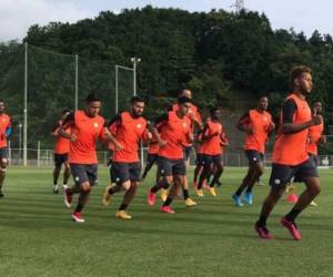 Selección de Honduras entrenando en Japón. Foto: @FenafuthOrg/Twitter